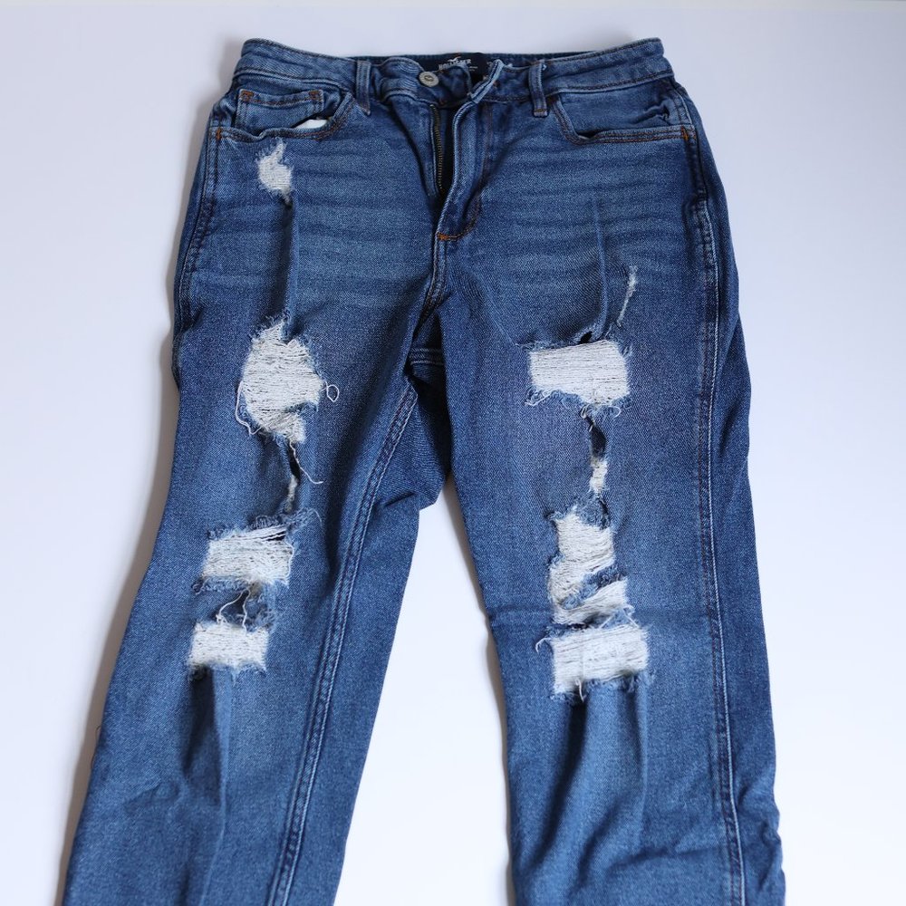 Hollister Curvy Ultra High Waist Distressed Dark Blue Denim Mom Jeans W28/L27